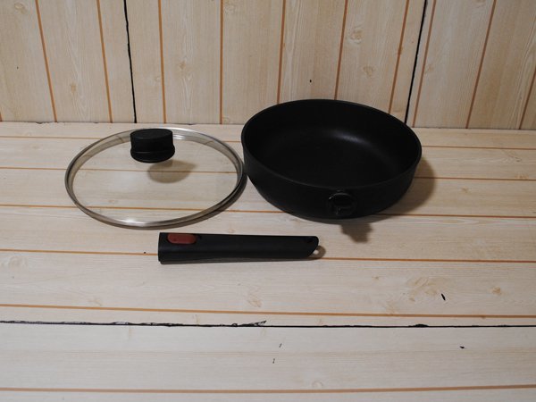 【正規品，限定SALE】 WOLL ヴォル フライパン ディープパン 時短調理 蓋付き IH対応 取って取り外し可 こびりつきにくい/ブラック/24cm/訳有/1円スタート/XB(一般)｜売買されたオークション情報、yahooの商品情報をア 一般