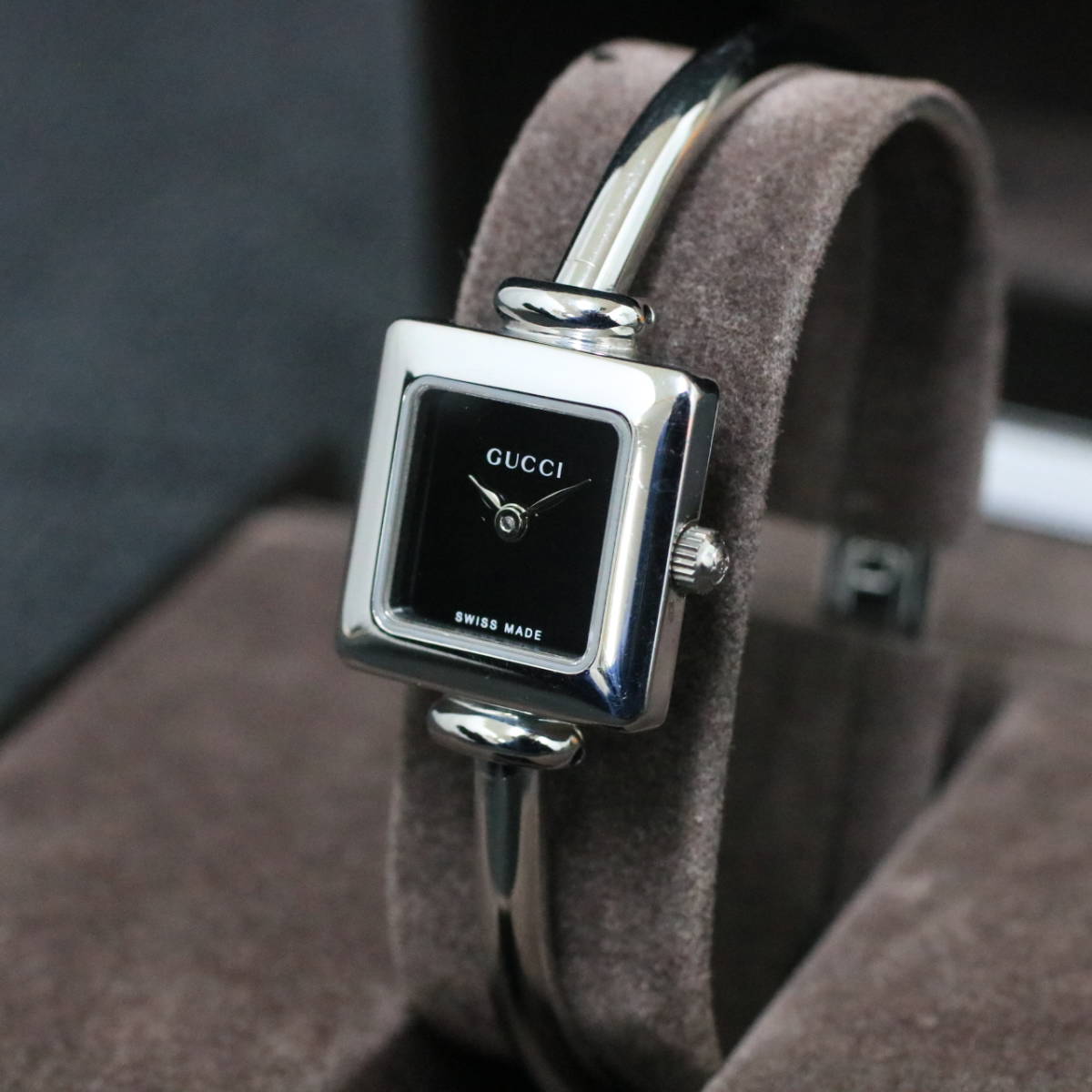 あ//B4173 【良品・保管品】GUCCI グッチ　1900L 腕時計　 バングルウォッチ クォーツ 　レディース 　ファッション時計