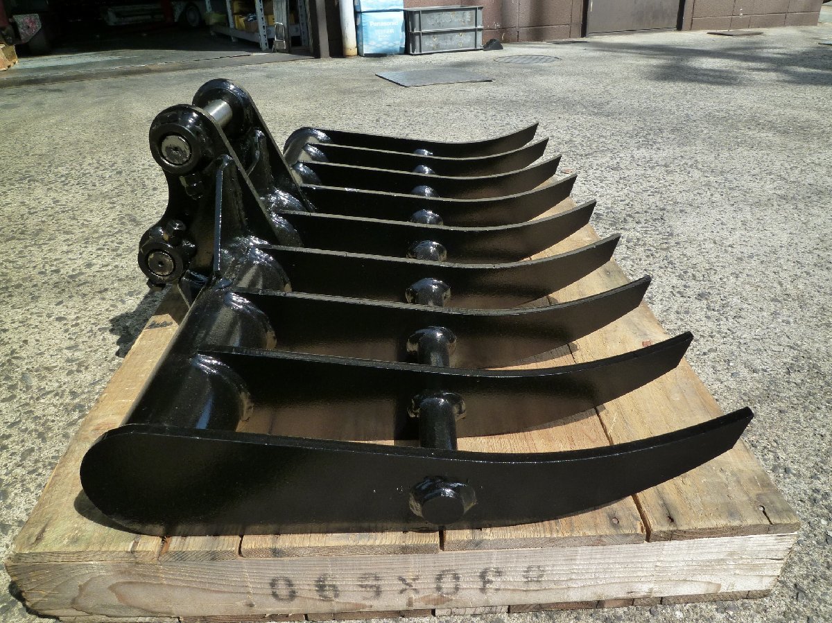 新品 レーキフォーク レーキバケット コマツPC20MR・PC20UU ピン径Ф30mm 取付幅122mm 幅800mm