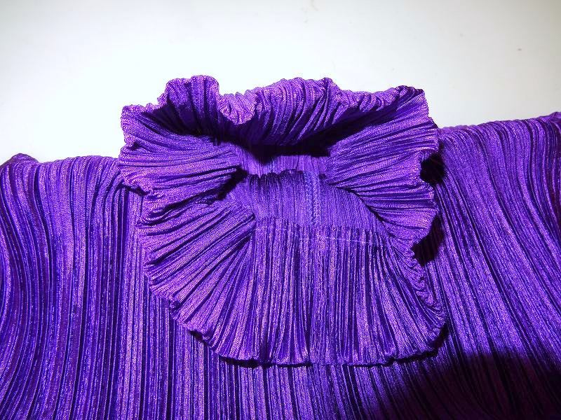 PLEATS PLEASE ISSEY MIYAKE（ポンチョ）のフリマアイテム一覧