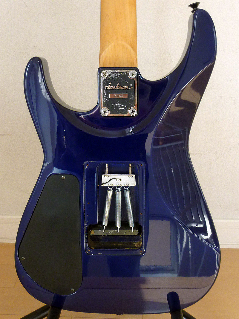 ジャクソン デカロゴ Jackson Dinky ジャクソン the ultimate white