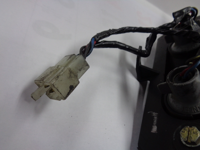 ［6372］カワサキ GPZ900R ZX900A 純正 テールランプ 中古 STANLEY 040-6681 点灯確認済み GPZ900R カワサキ - ZX900-A8の諸元・スペック情報 Ninja（ZX900 カワサキNinjaの元祖！