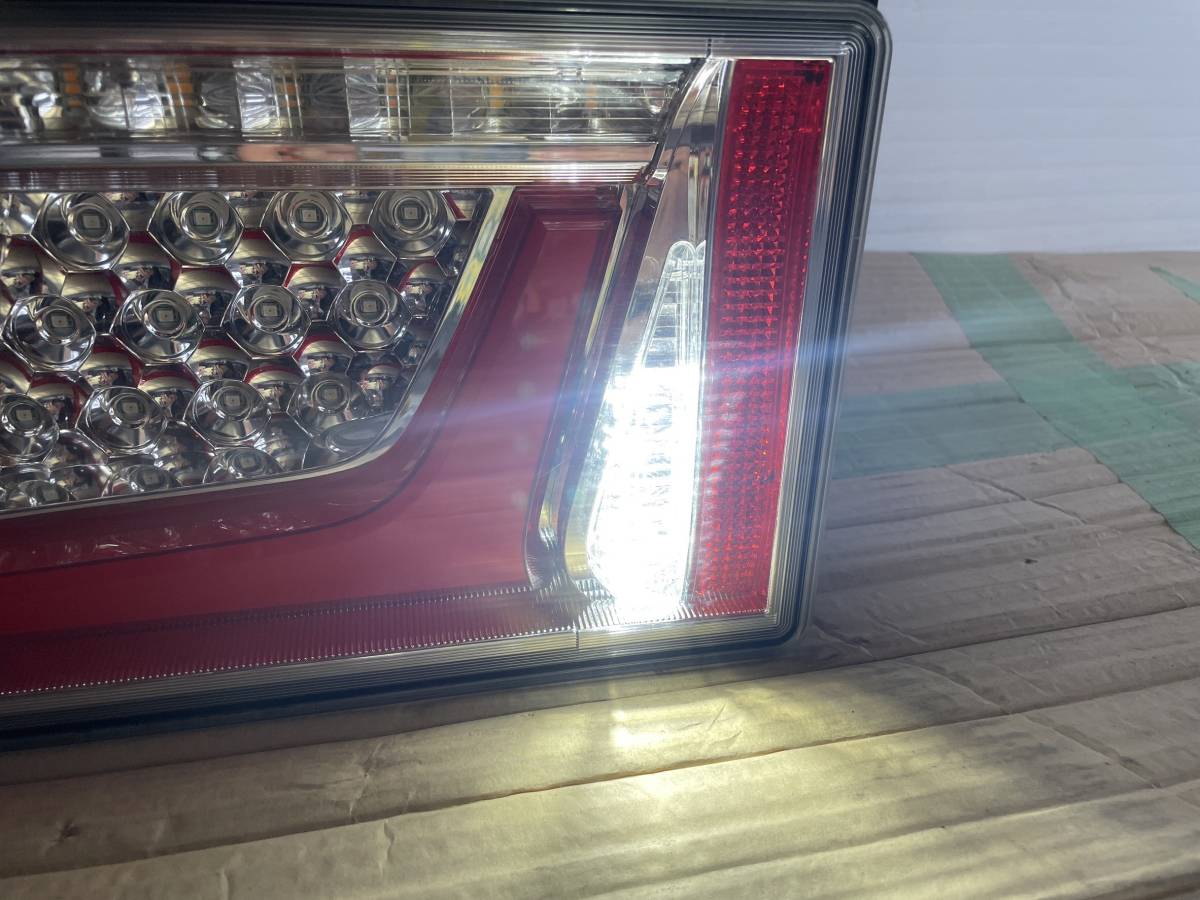 KOITO 3連オールLEDリアコンビネーションランプ [小糸製作所] LEDリア