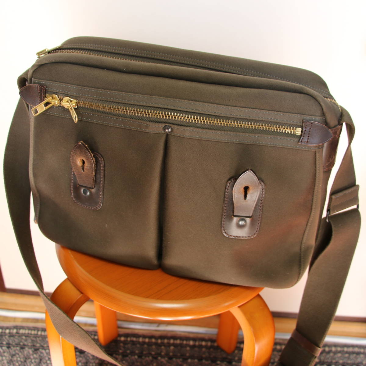 LUGGAGE LABEL ラゲッジ レーベル ショルダーバック 美品 ネイビー 美 