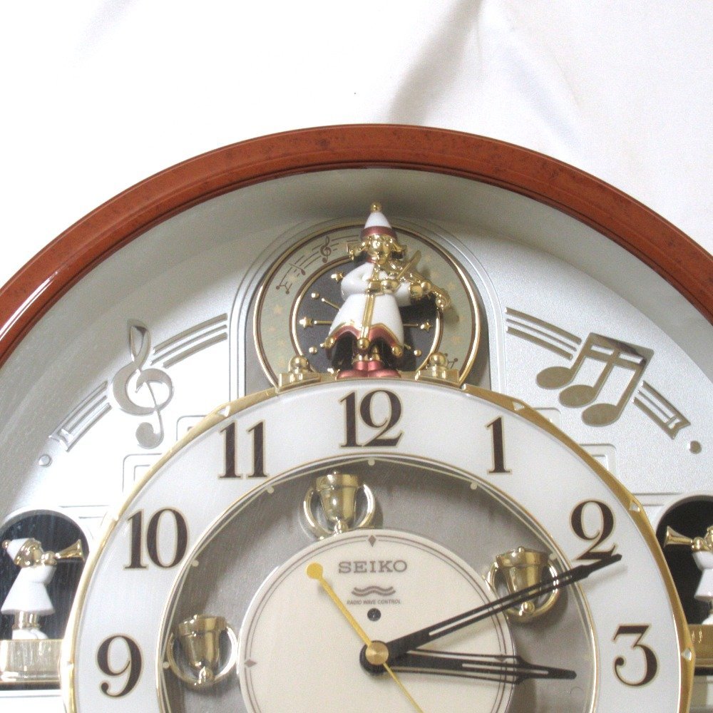 Seiko Wave Symphony | Premium Wall Clocks - Cuckoo, Digital &