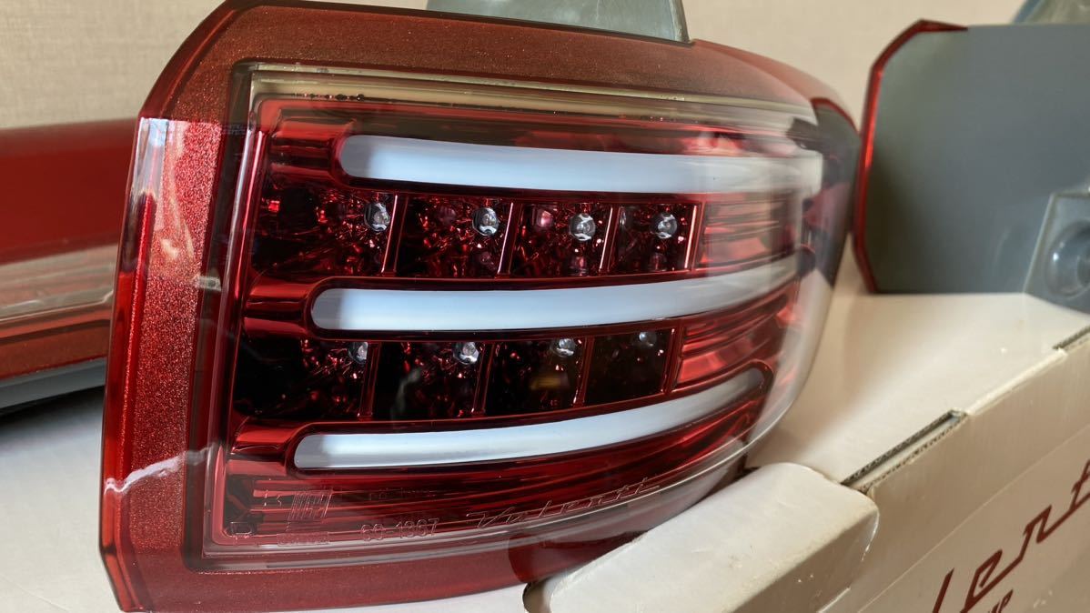 E52 エルグランド《ヴァレンティ ジュエルLEDテールランプ》カラー