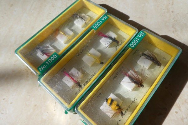 Й☆釣り具☆毛ばり 毛鉤☆3個入り×100ケース☆大量まとめて☆丸満☆S