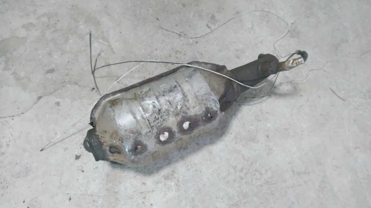 #671 三菱 4B12 触媒 TY