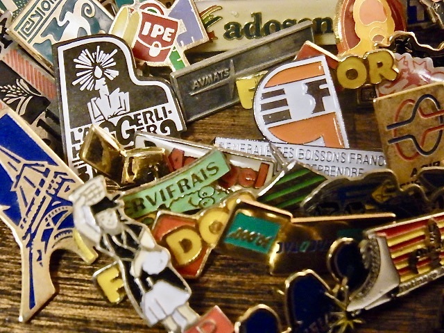 300個セットフランス雑貨 ピンバッジ フランス雑貨☆ピンバッジ超大量