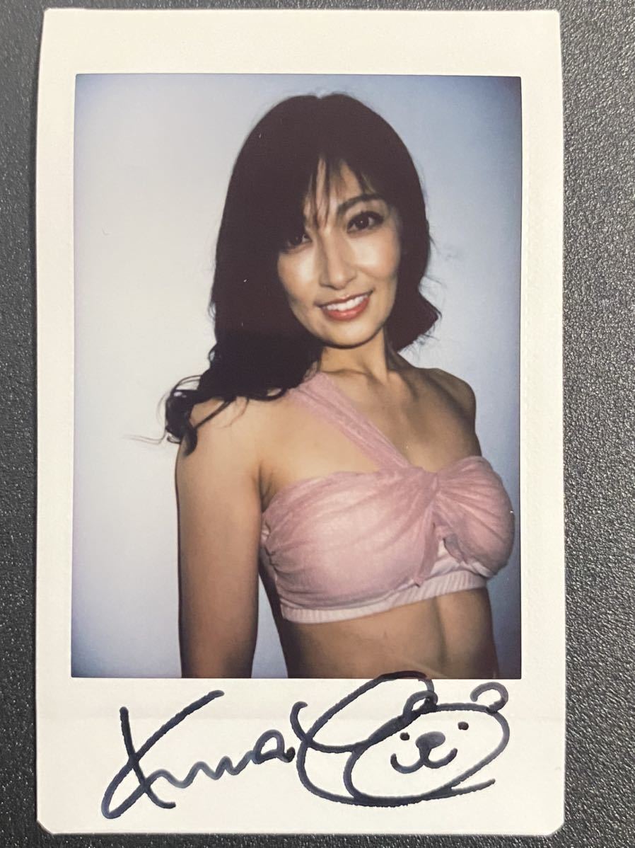 熊田曜子　直筆サイン入り チェキ　最新DVD めくるめく香り　a