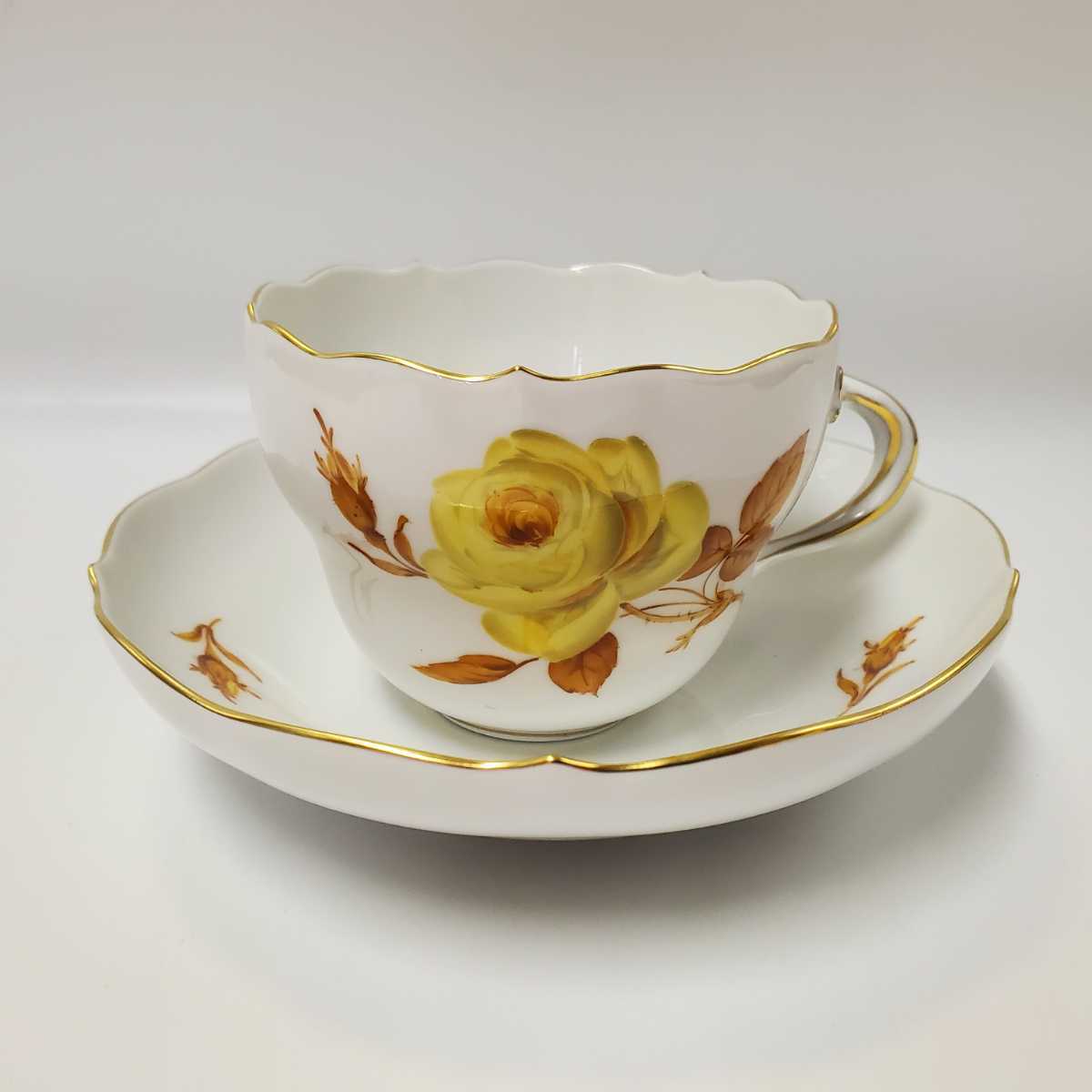 Meissen ティーカップ＆ソーサー とシュタイフ のローズテディ 日本限定