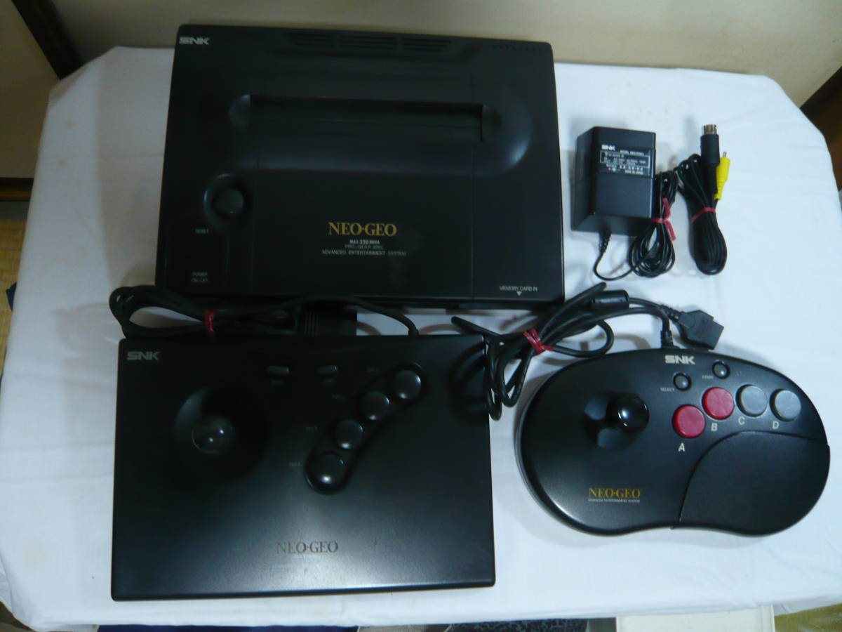 **　SNK　NEO-GEO NEO-0　本体・コントローラー・アダプター・ACコード　**
