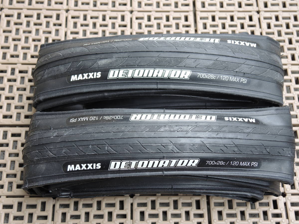 MAXXIS マキシス DETONATOR デトネイター 700x28c ブラック/ブラック 新品