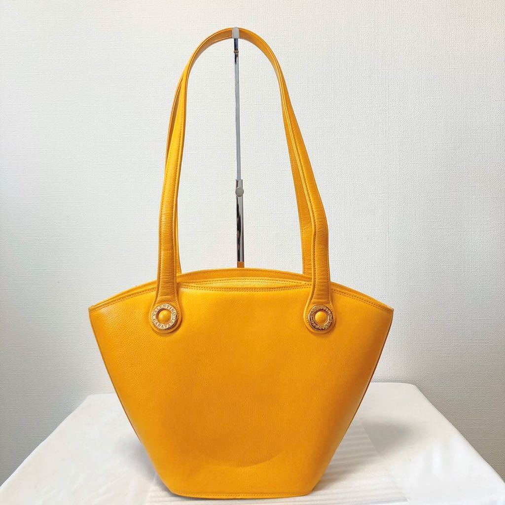 【美品】 Valentino Garavani ヴァレンティノ 牛革 レザー 肩掛け トートバッグ ショルダーバッグ マスタード 黄色 サークル 金具 1円