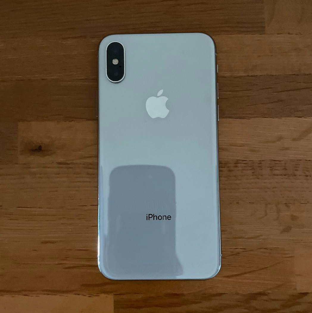 iPhone X Silver 64 GB SIMフリー