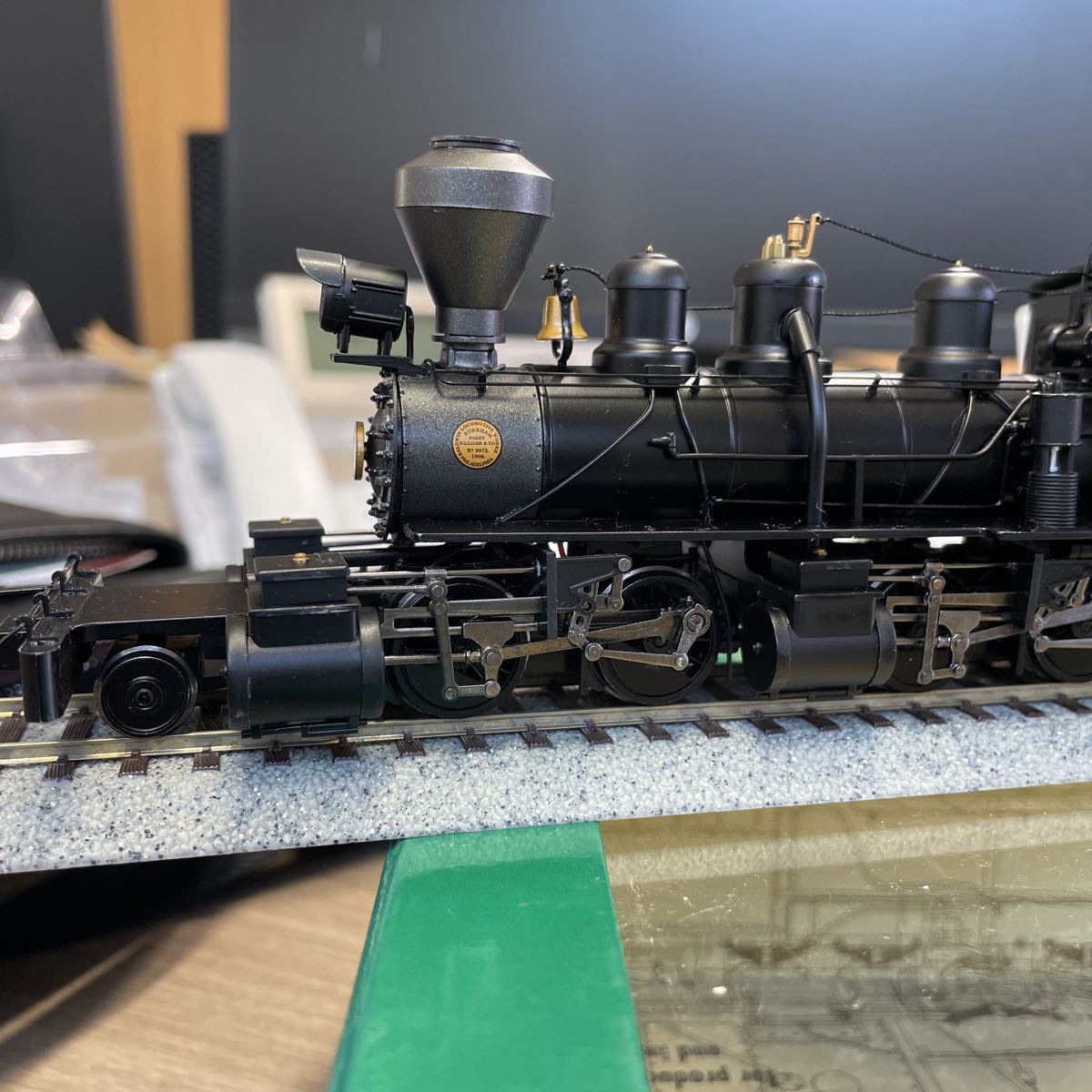 バックマンスペクトラムOn30 2ー4ー4ー2蒸気機関車 全長32Cm 小形