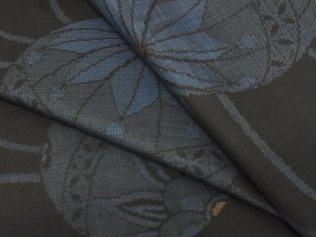 着物屋こころ■本場大島紬　9マルキ　泥染　鞠文　着丈161cm　裄丈65.5cm　正絹　逸品　B-zg1763