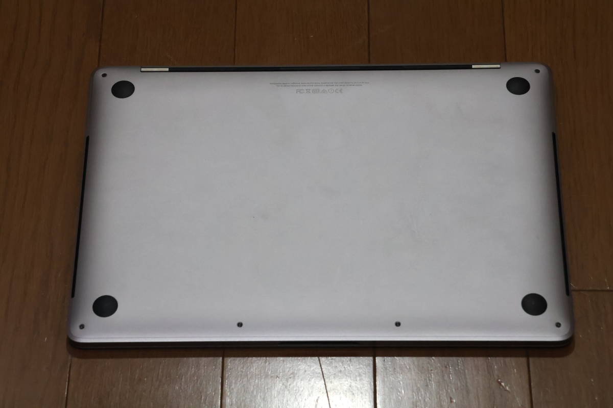 Pro MacBook - Core Apple i5 0 SSD com: with 2.3GHz Intel Retina i7 