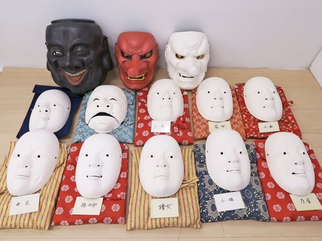 新作，SALE 木彫り お面 13点 まとめて 能面 狂言面 天狗 福の神 大黒天/制作工程 下塗り 仕上げ前 小面 万眉 若女 小姫 増女 孫治郎 曲見(木工、竹工芸)｜売買されたオークション情報、yahooの商品情報を 木工、竹工芸