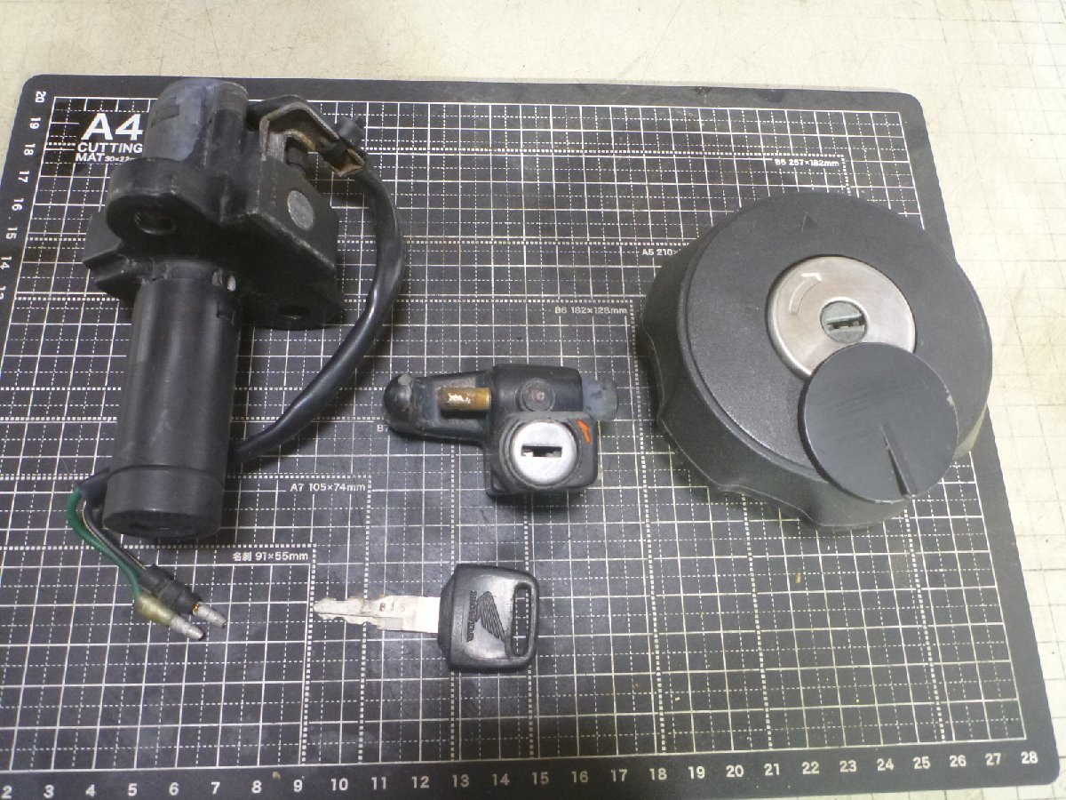  キーセットイグニションスイッチ ＸＬＲ２５０Ｒ MD22 ６０６４Ａ１ 同梱可(ホンダ用)｜売買されたオークション情報、yahooの商品情報をアーカイブ公開 - オークファン ホンダ用