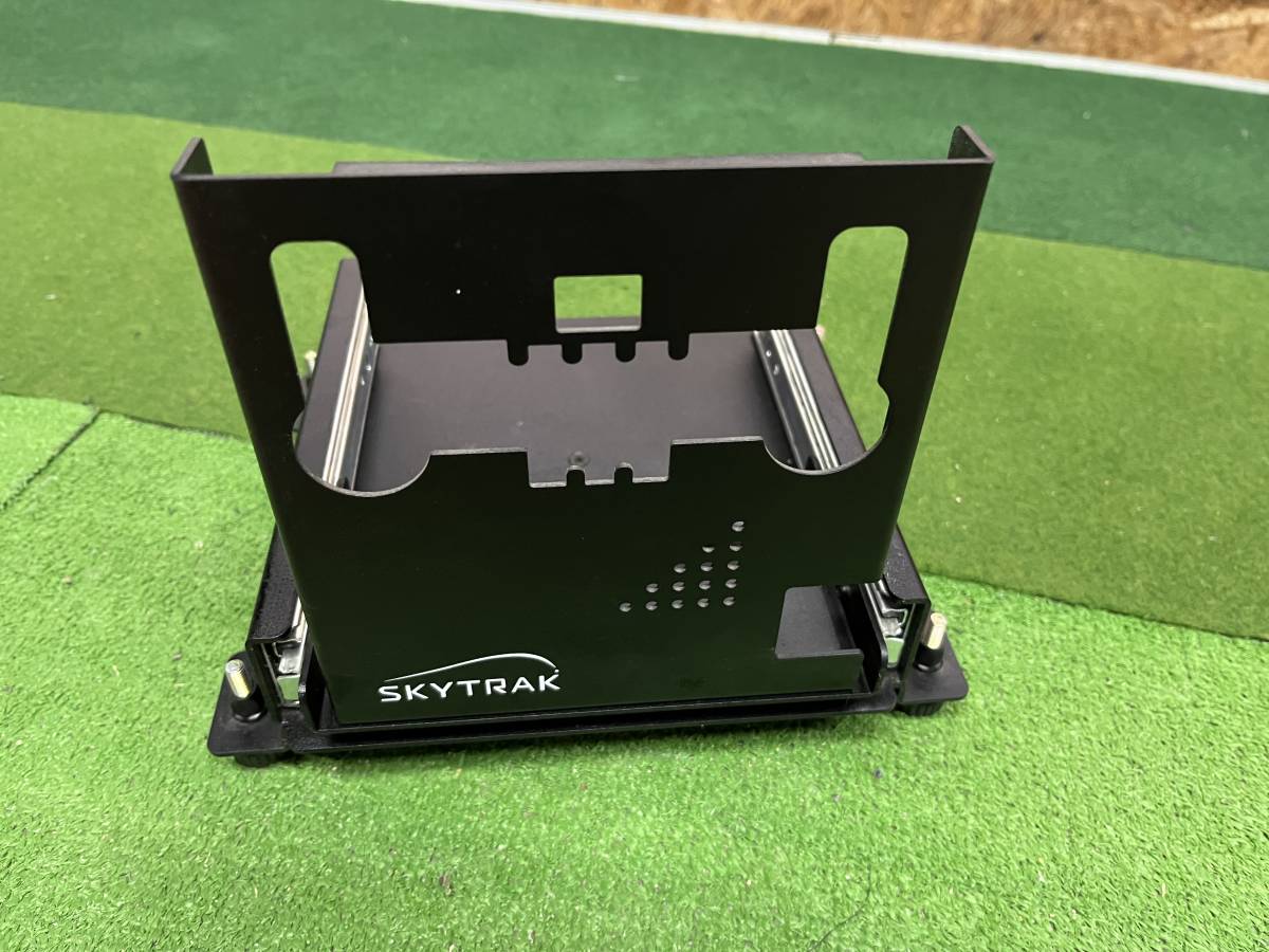 SkyTrak 専用手動レール
