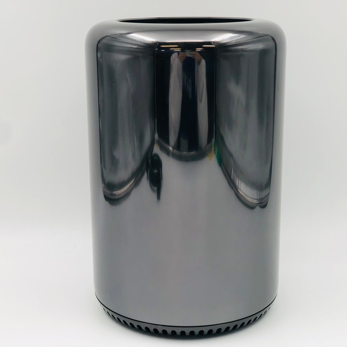 ジャンク Mac Pro (Late 2013) 6-Core Xeon 3.5GHz/16GB/SSD 512GB 