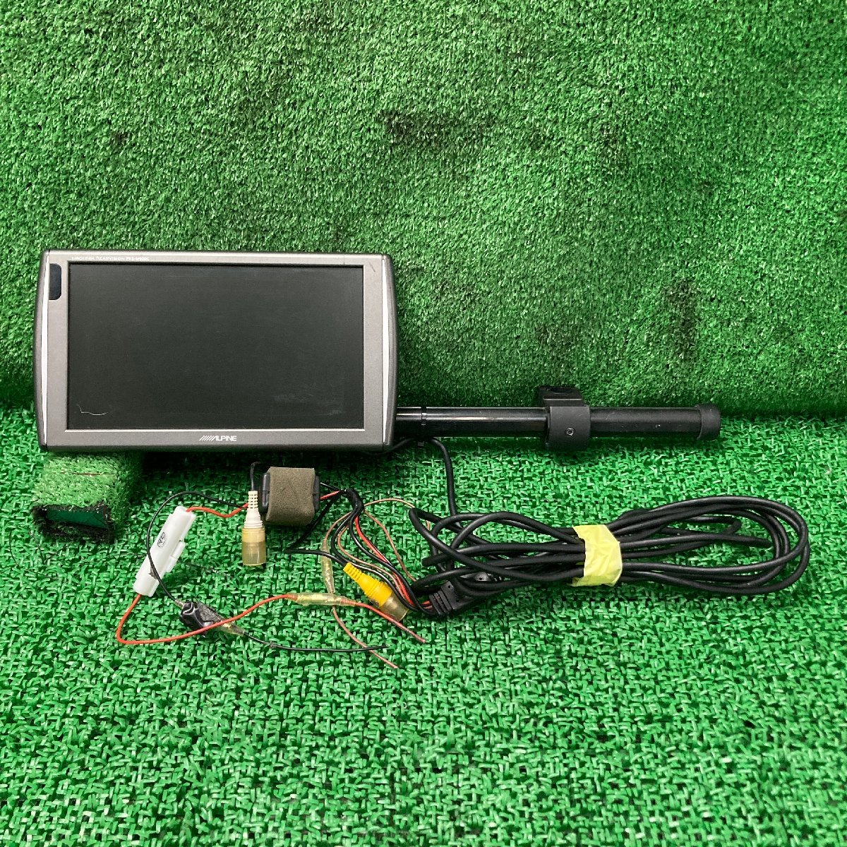 人気SALE，大人気 セレナより取り外し リアモニター アルパイン PKG-M900C 9インチ ヘッドレスト用ステー W1052(9インチ～)｜売買されたオークション情報、yahooの商品情報をアーカイブ公開 - オークファン 9インチ～