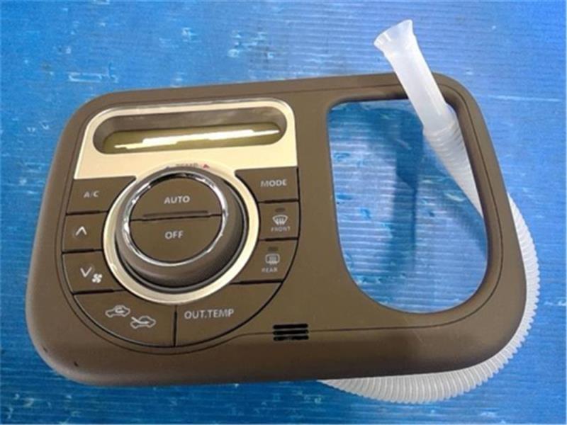 スズキ 純正 アルトラパン 《 HE22S 》 エアコンスイッチパネル P81400