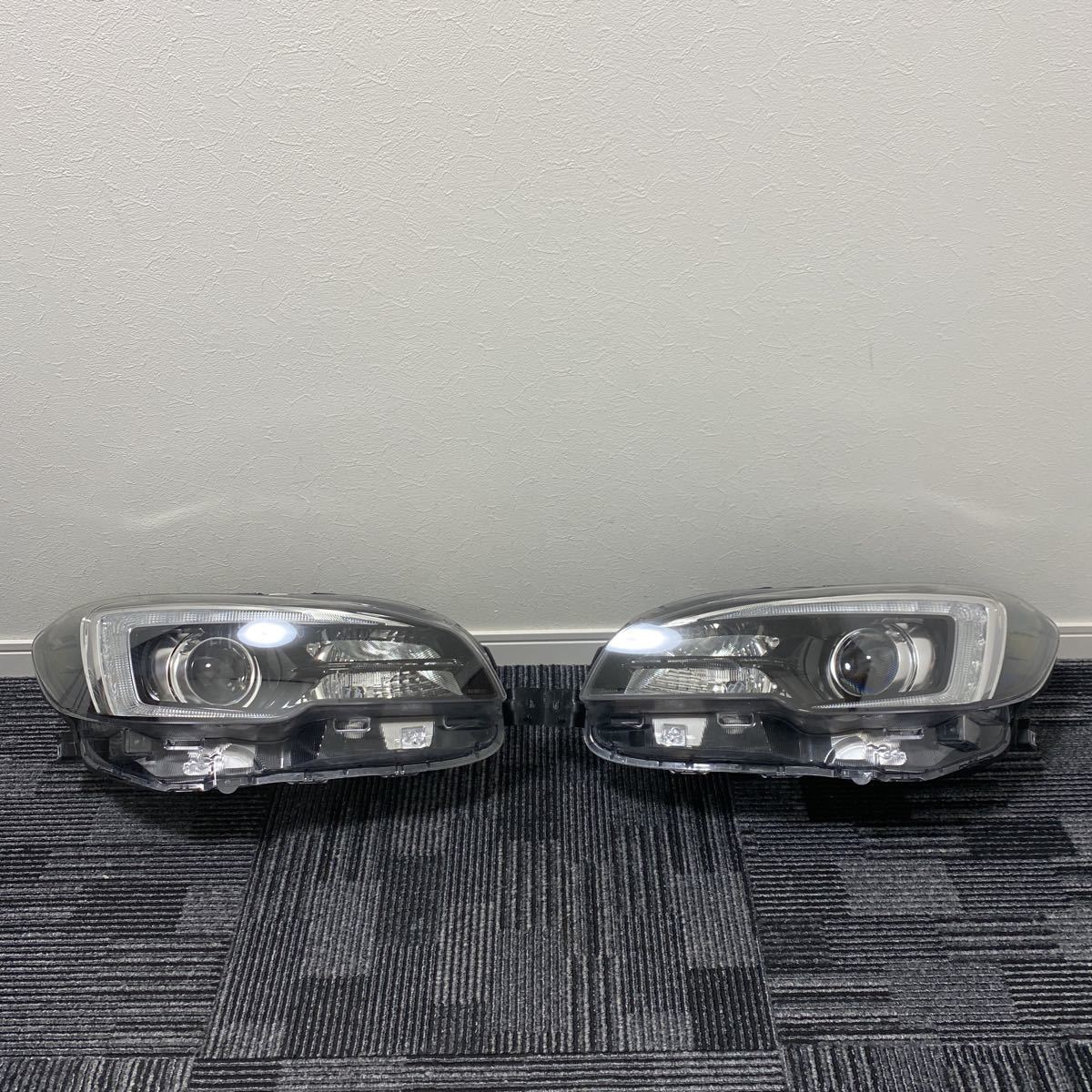 中古 スバル VM4 VMG VAB VAG レヴォーグ WRX STI 後期 純正 LED