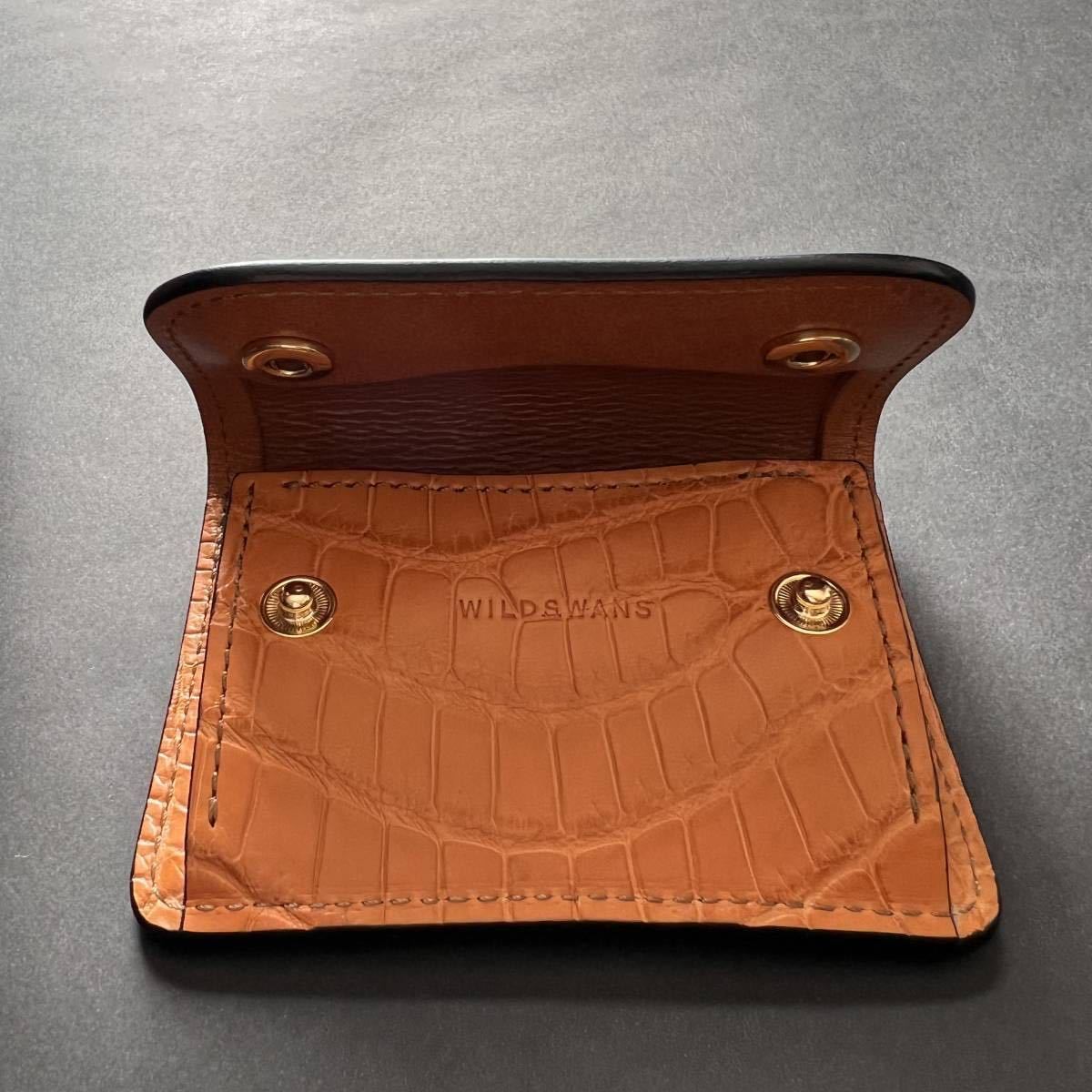 ワイルドスワンズ タング クロコ フルグレ キャメル ロンドンカラー SWANS（ワイルドスワンズ）TONGUE（タング）マルチコインケース WILD  | WILDSWANS(ワイルドスワンズ 特別生産品クロコTONGUEについてのお話 ヌバッククロコTONGUE（タング）についてのお話