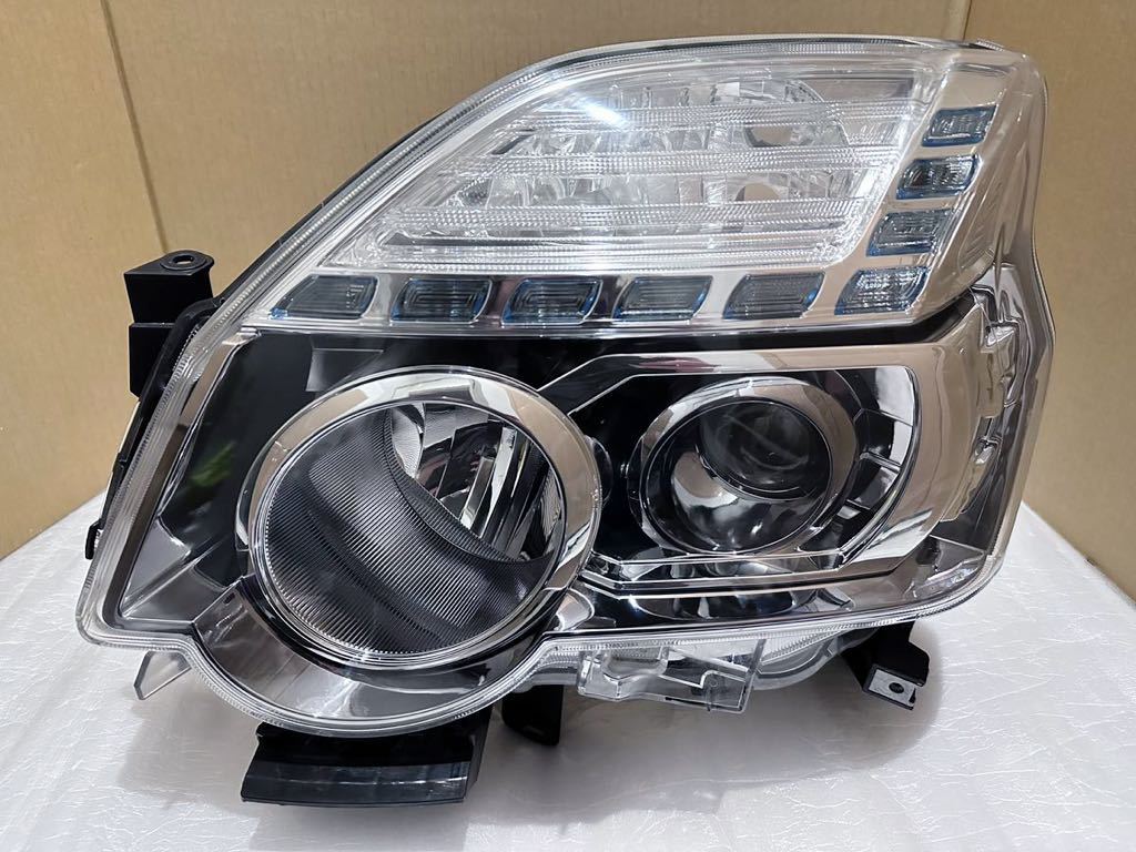 超美品 破損なし 日産 純正 バラスト付き 後期 エクストレイル 左 HID