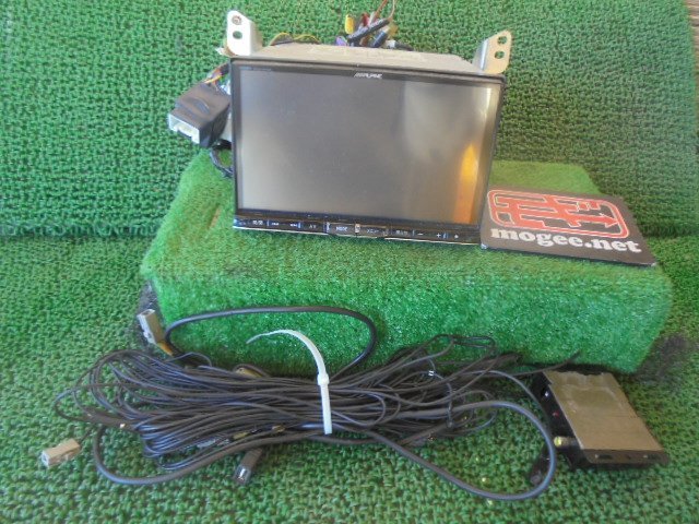 8EK6145XX ) トヨタ アルファードG ANH10W/ANH15W 後期型にて使用　アルパイン　メモリーナビゲーション　X008V　2013年