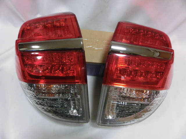 ☆トヨタ ヴァンガード ACA33W ACA38W 後期 テールライト 左右セット