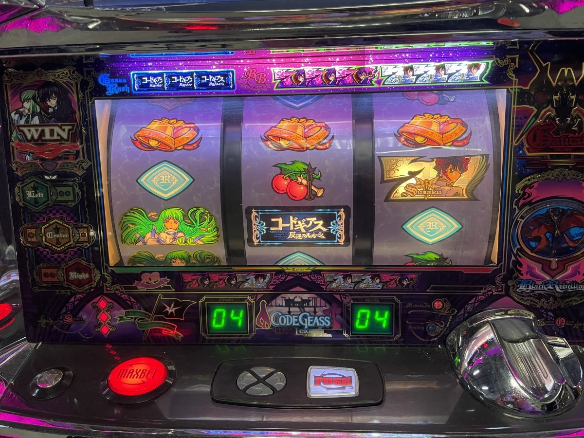 動作良好 パチスロ実機 サミー コードギアス 反逆のルルーシュ コイン
