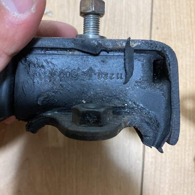 フェアレディZ S30Z エンジンマウント HS30 L6 Lエンジン L20 L28 