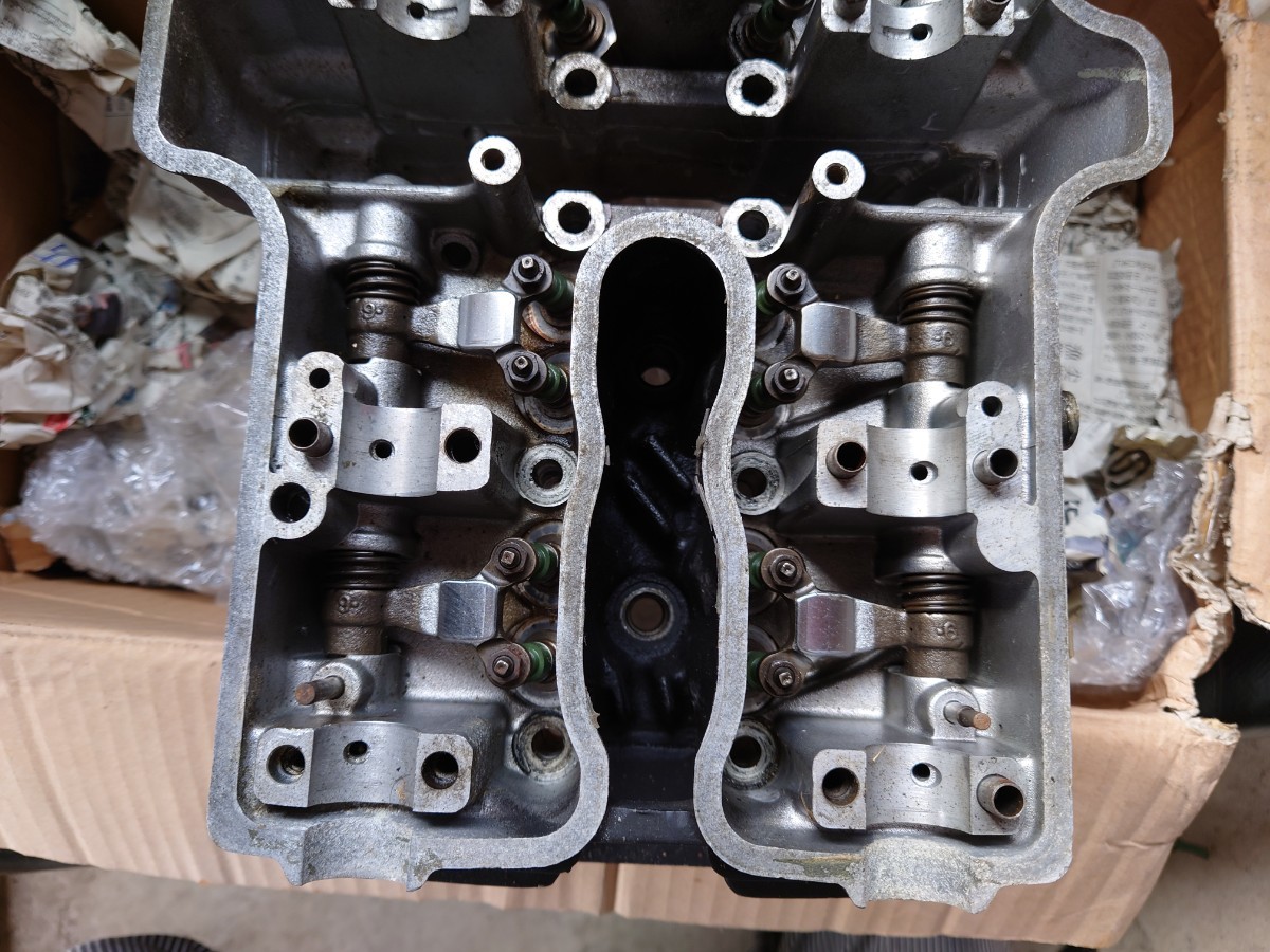 CBX400FF シリンダーヘッド ホンダ 2型 当時物 フィン欠無 CBX 