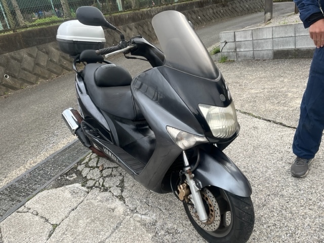 100%新品，低価 マジェスティ125FI リアボックス付き 252 説明動画 走行動画あり(51cc-125cc)｜売買されたオークション情報、yahooの商品情報をアーカイブ公開 - オークファン 51cc-125cc