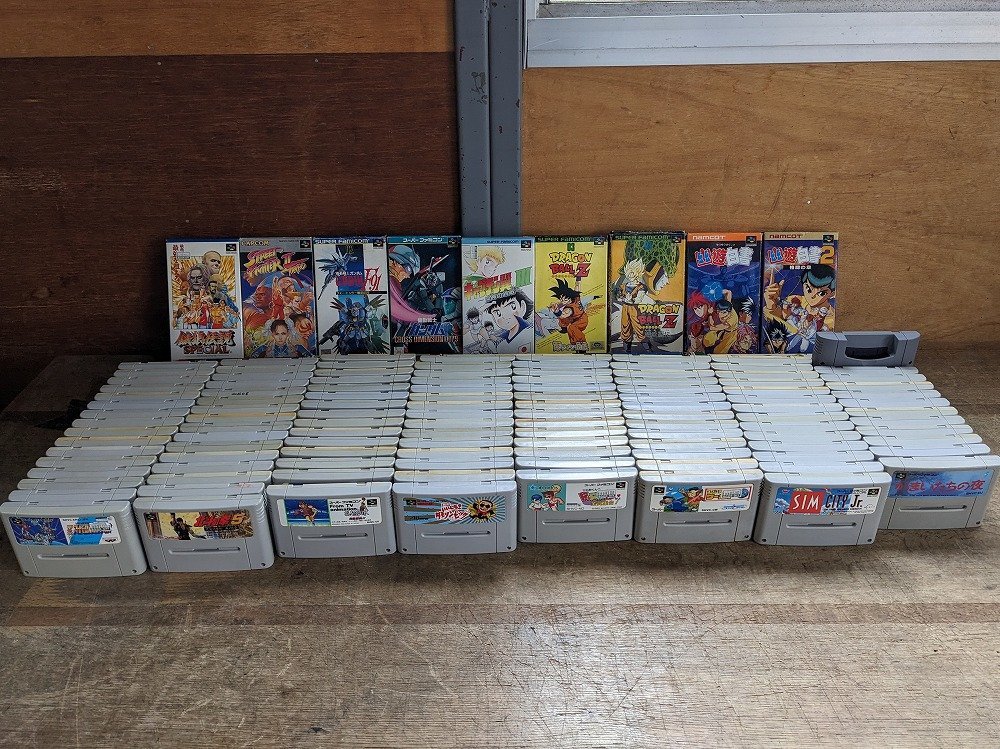 メーカーいろいろ / スーパーファミコンソフトいろいろ（115本 だぶり多め）/ ジャンク品 動作確認無し 黄ばみ等汚れ多し 現状渡し