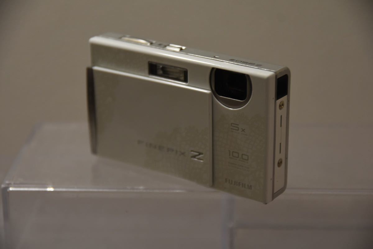 コンパクトデジタルカメラ FUJIFILM フジフィルム FINEPIX Z250 fd Z23 
