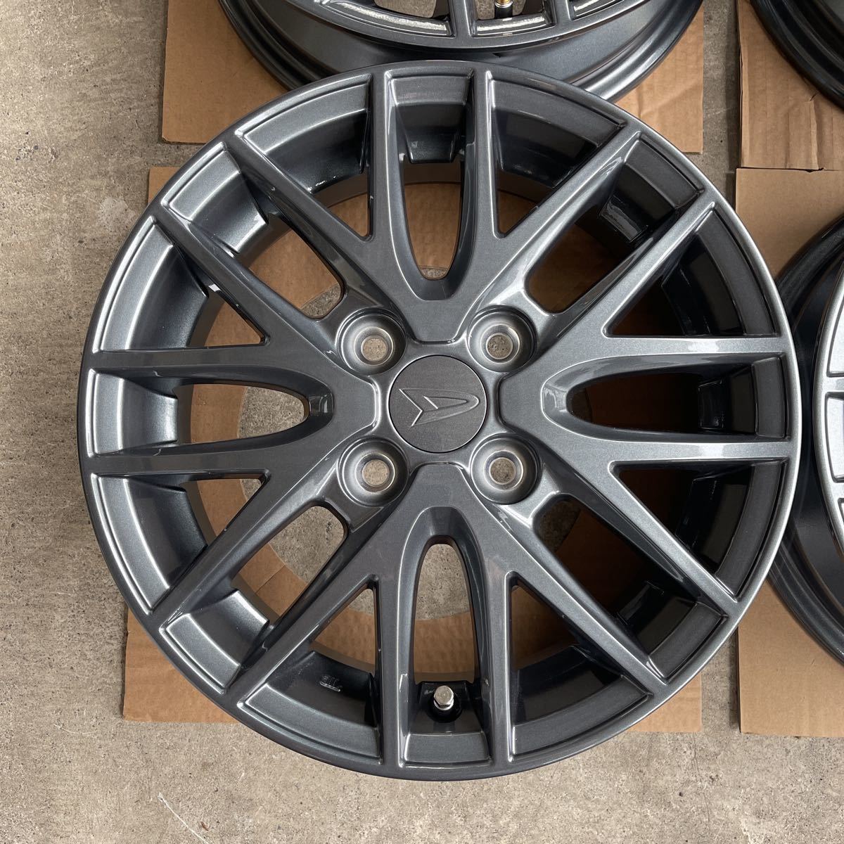 ダイハツ純正アルミホイール◆14インチ　新品　未使用　4本セット　4.5J ET45 キャスト　ウェイク　ムーヴカスタム　タンク　タント ホイール 純正 14インチ 新品ダイハツ純正アルミホイール 新品 2026年最新ダイハツ純正14インチアルミホイールの人気アイテム