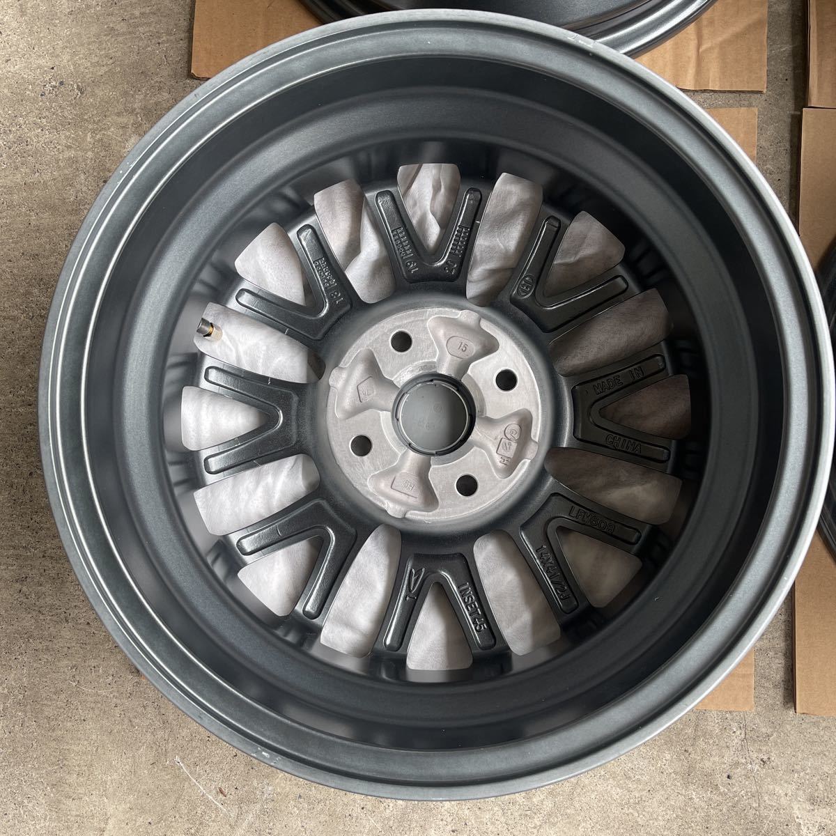 ダイハツ純正アルミホイール◆14インチ　新品　未使用　4本セット　4.5J ET45 キャスト　ウェイク　ムーヴカスタム　タンク　タント ホイール 純正 14インチ 新品ダイハツ純正アルミホイール 新品 2026年最新ダイハツ純正14インチアルミホイールの人気アイテム