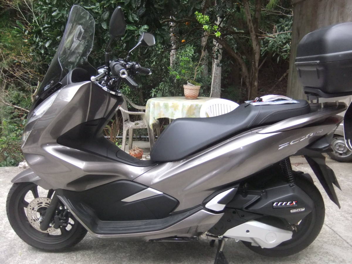 PCX150 色グレイ　走行5155Km