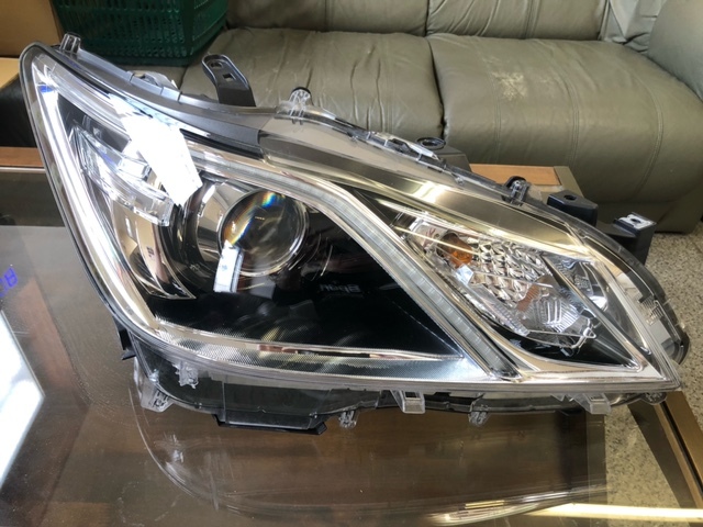 トヨタ クラウン アスリート 210 純正 HID キセノン ヘッドライト右