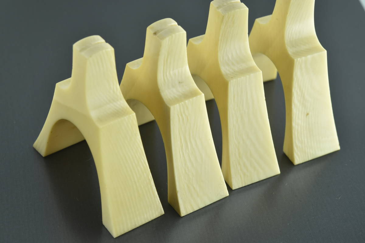 象牙風 箏 琴柱 15本 共箱 Ｙ1006-422 天然素材 和楽器 琴道具