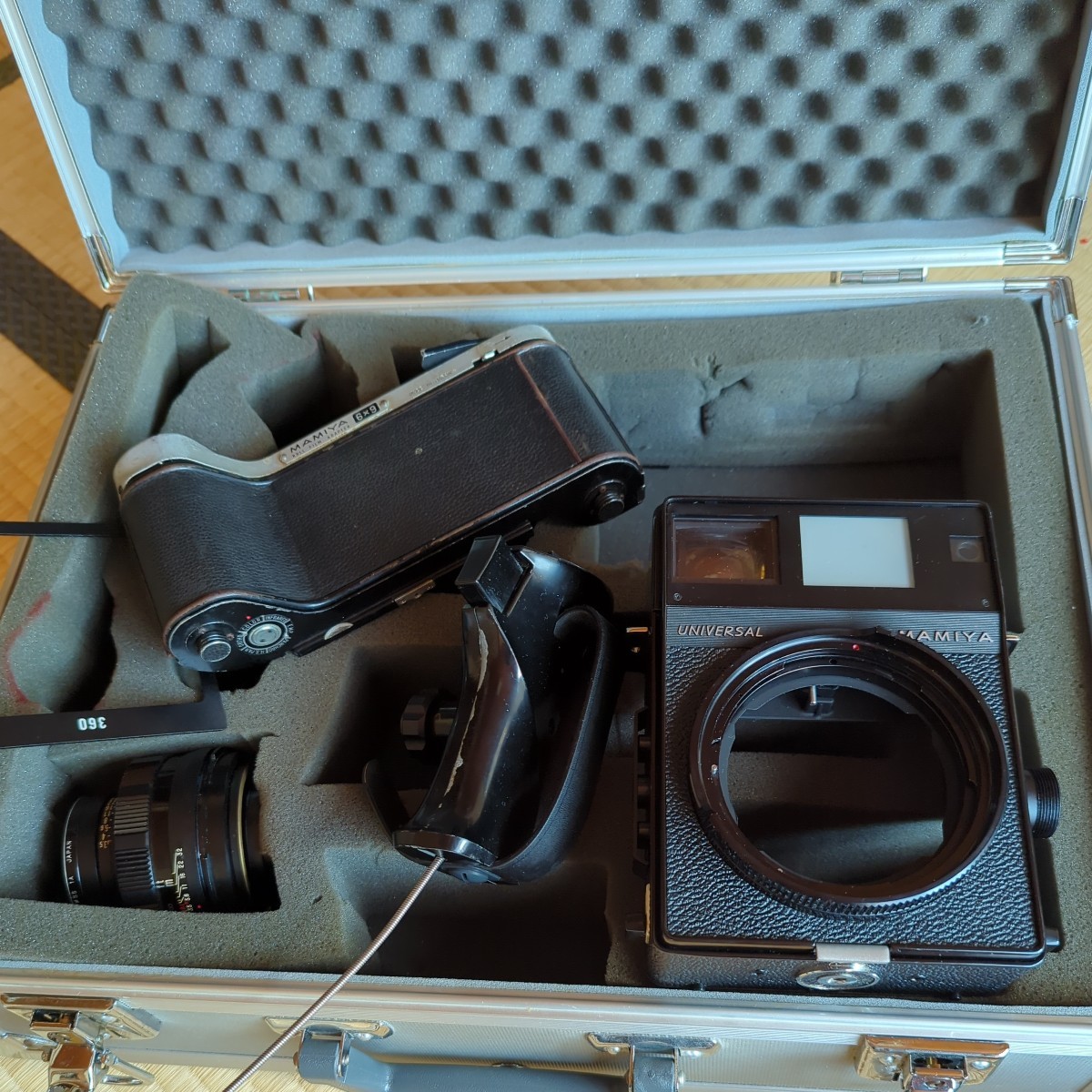 MAMIYA マミヤ universal prss 100mm ホルダー グリップ アルミケース