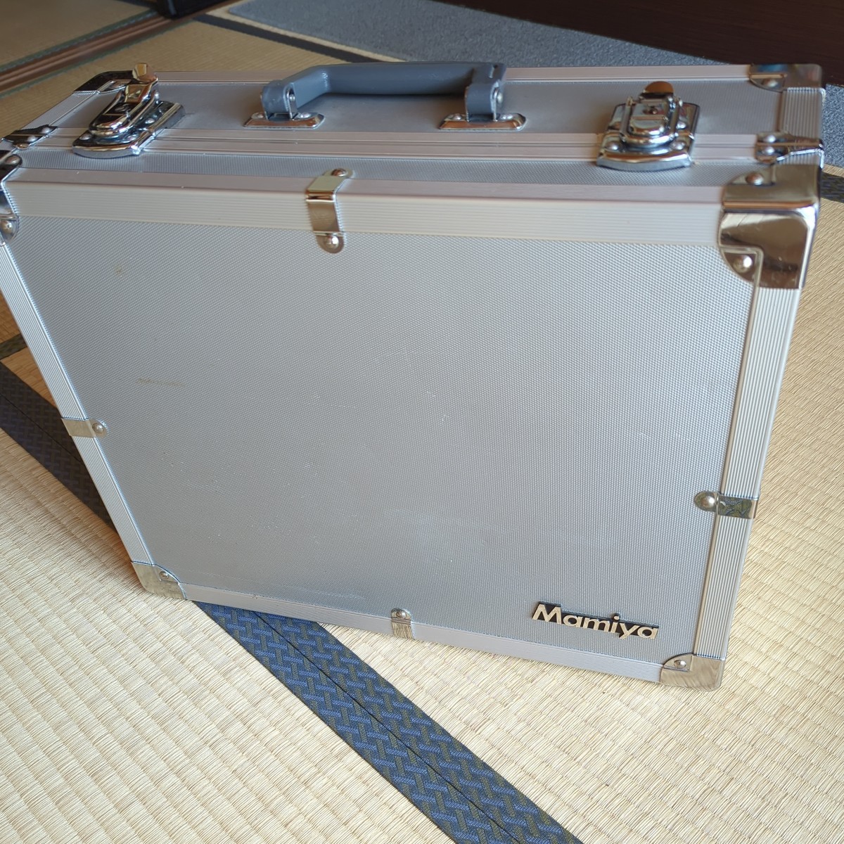MAMIYA マミヤ universal prss 100mm ホルダー グリップ アルミケース