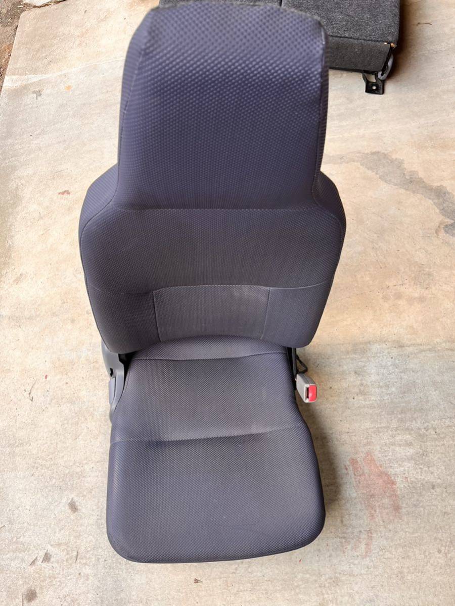 ジェネレーションキャンター 純正シート 運転席