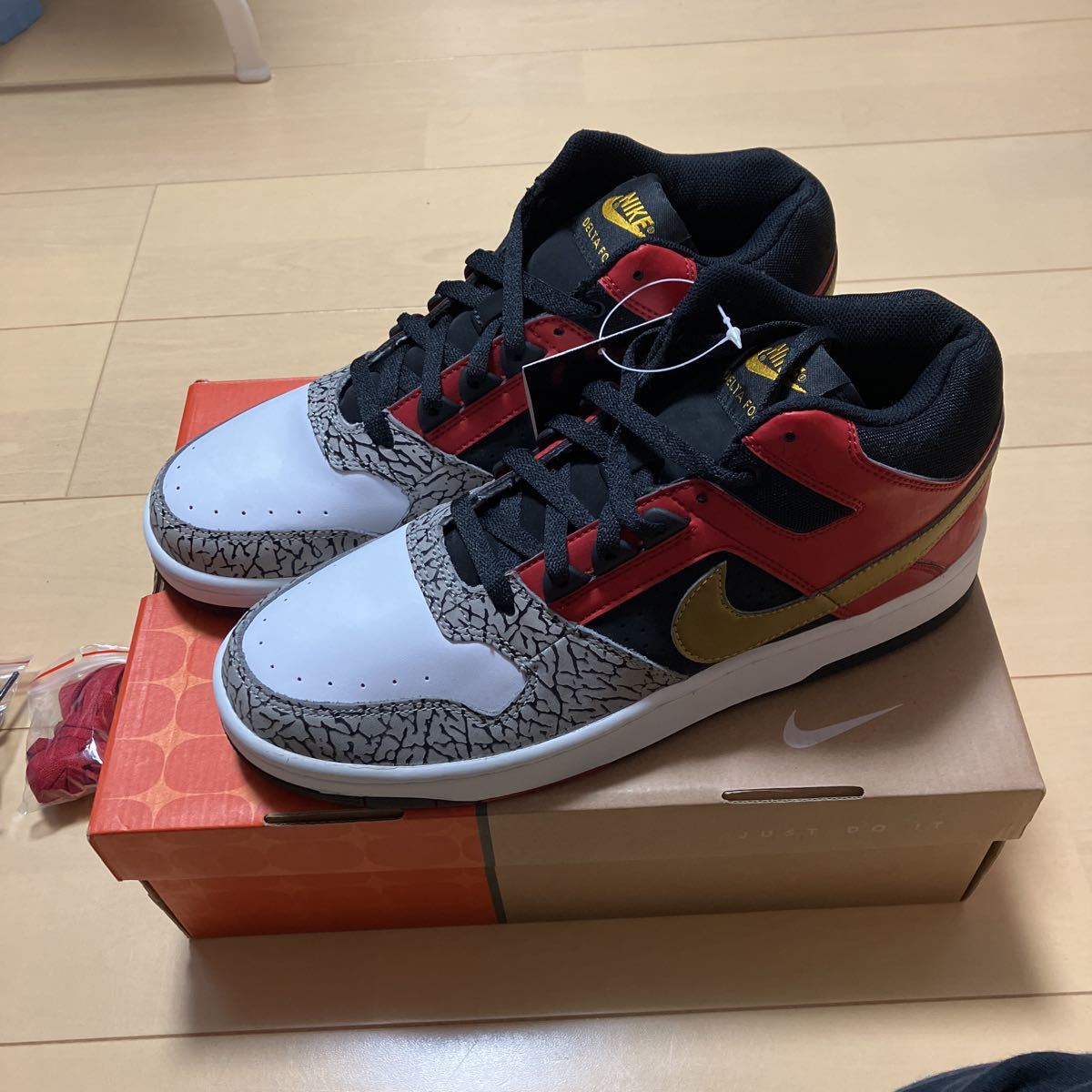 nike デルタフォース　28.5センチ