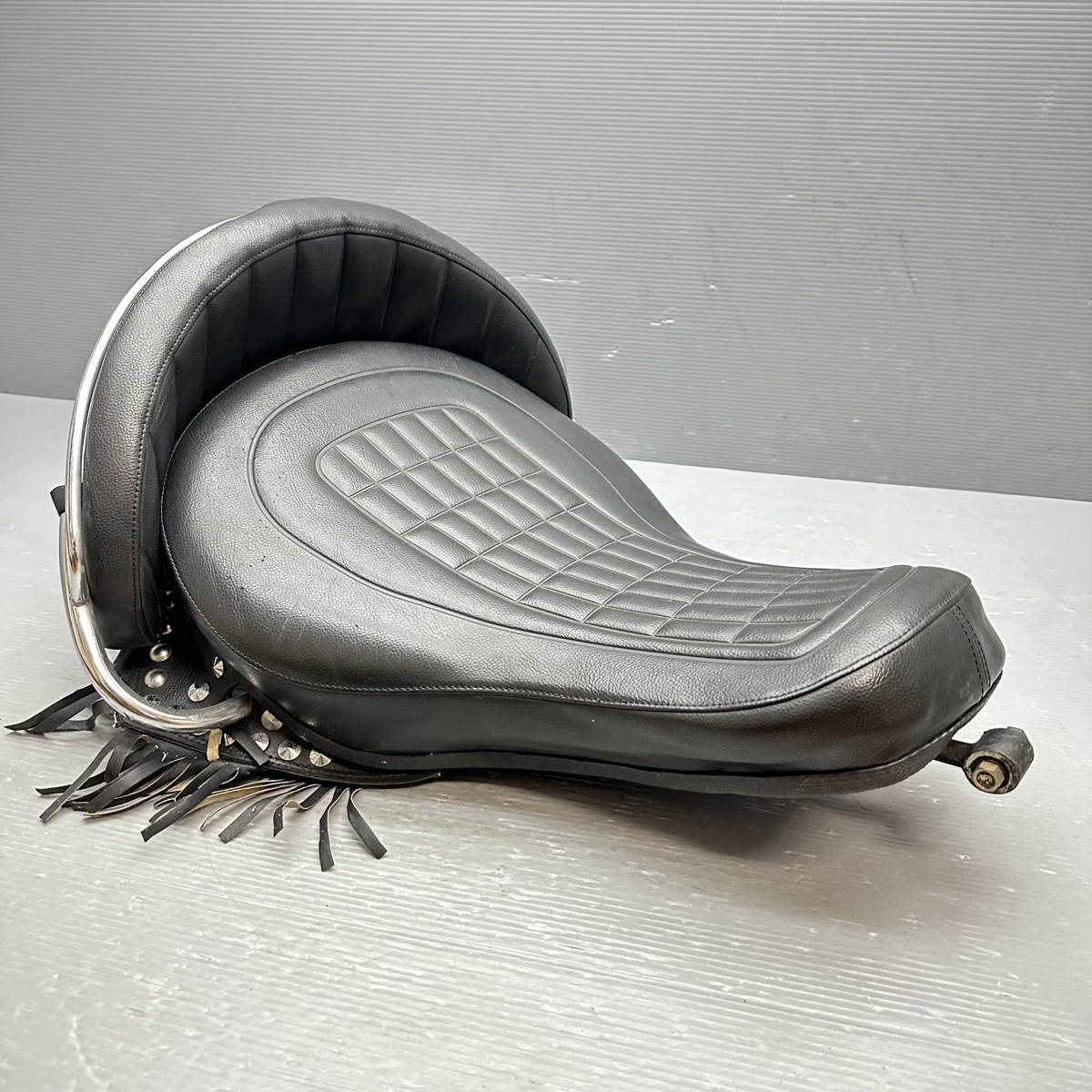 ハーレー ショベル バディシート アーリー FLH グラブバー レール