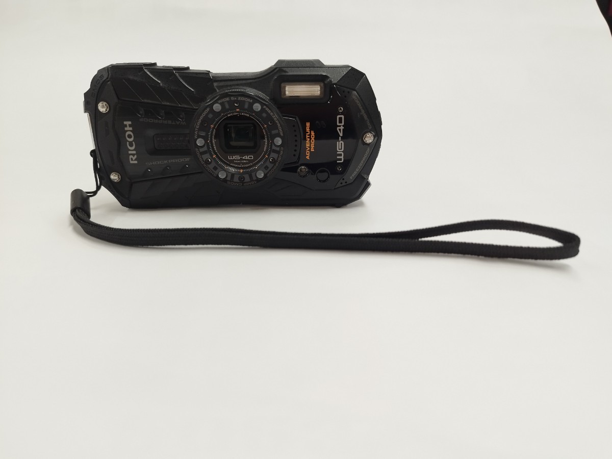 ★【通電動作確認済み】RICOH リコー WG-40 デジタルカメラ☆デジタルカメラ/バッテリー/ＳＤカード他 1009545